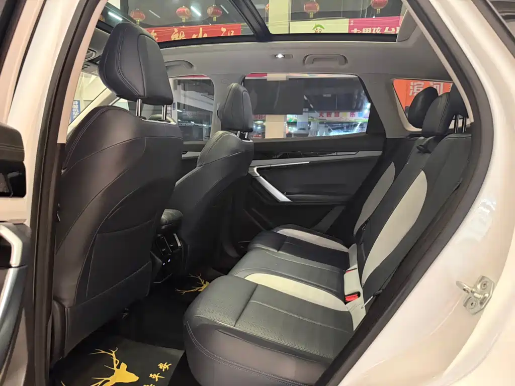Geely Auto Boyue L 2024 1.5TD DCT Premium Edition 2024 - thumbnail 9