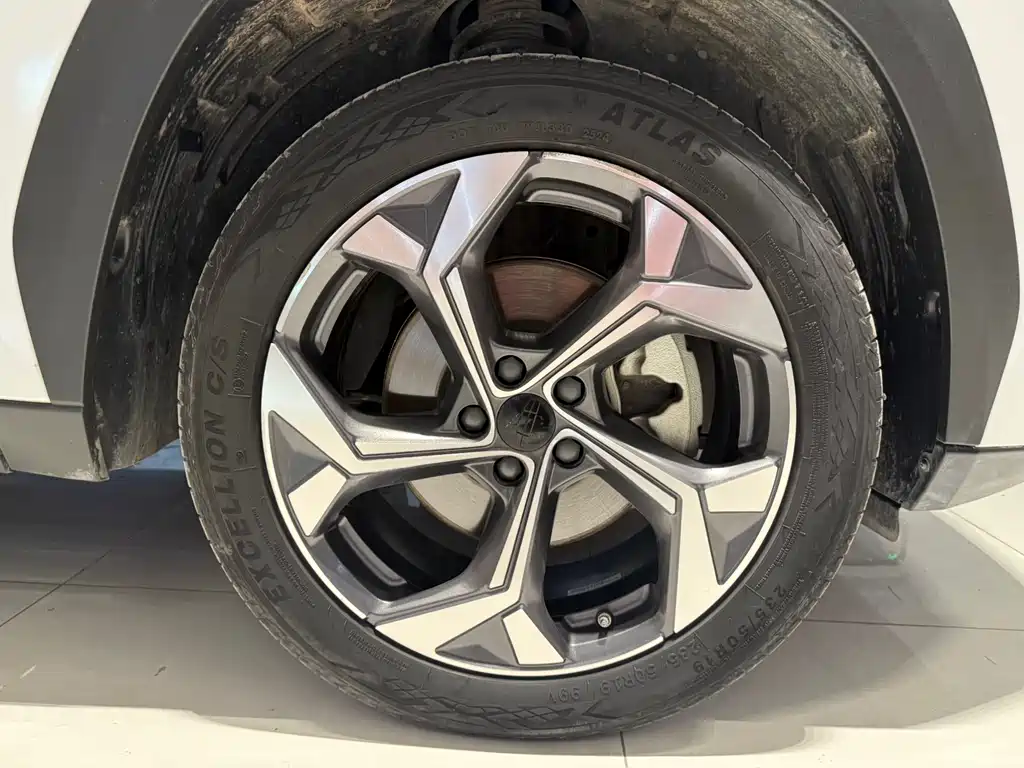 Geely Auto Boyue L 2024 1.5TD DCT Premium Edition 2024 - thumbnail 14