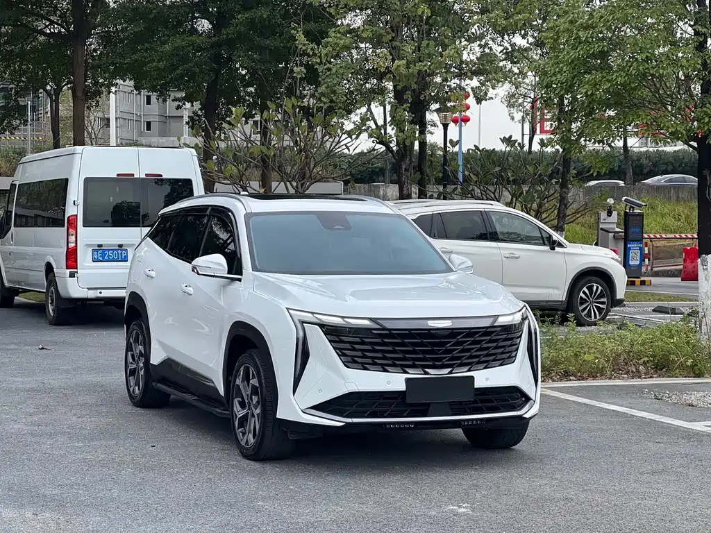 Geely Auto Boyue L 2023 1.5TD DCT Premium 2023 - thumbnail 3