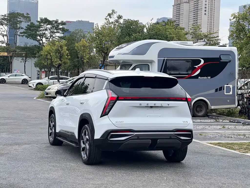 Geely Auto Boyue L 2023 1.5TD DCT Premium 2023 - thumbnail 4