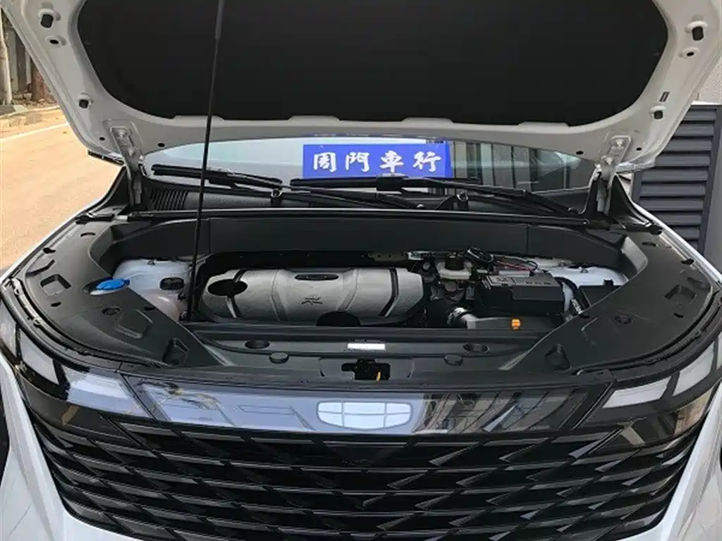 Geely Auto Emgrand L 2024 1.5TD DCT Premium Edition 2024 - thumbnail 4