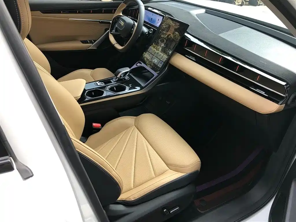 Geely Auto Emgrand L 2024 1.5TD DCT Premium Edition 2024 - thumbnail 8