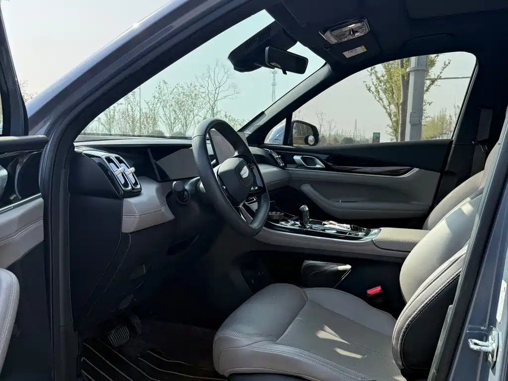 Geely Auto Emgrand L 2025 4th Gen 1.5TD DCT Launch Edition 2025 - thumbnail 4
