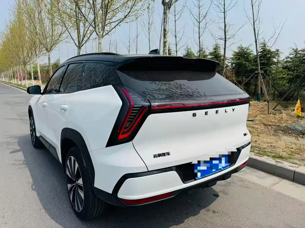 Geely Auto Emgrand L 2025 Model Year Fourth Generation 1.5TD DCT Premium 2025 - thumbnail 8
