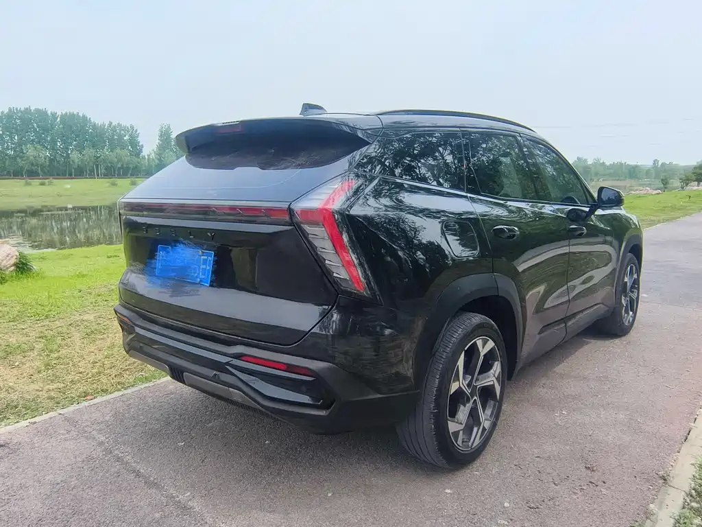 Geely Auto Boyue L 2023 1.5TD DCT Premium 2023 - thumbnail 7