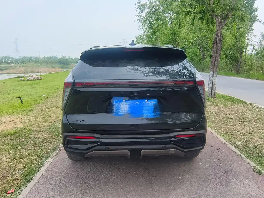 Geely Auto Boyue L 2023 1.5TD DCT Premium 2023 - thumbnail 8
