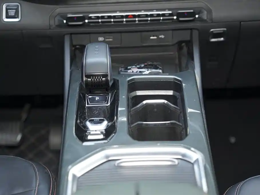 Geely Auto Haoyue L 2023 2.0T DCT Luxury 2024 - thumbnail 20