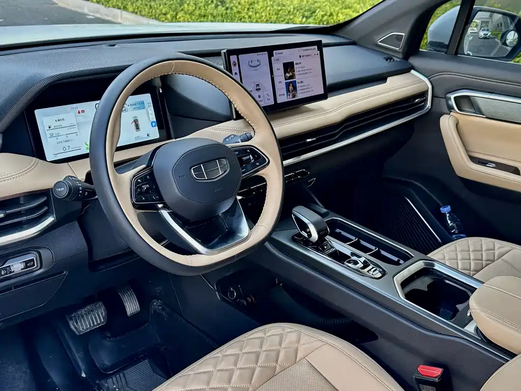 Geely Auto Haoyue L 2023 2.0T DCT Flagship 2023 - thumbnail 5