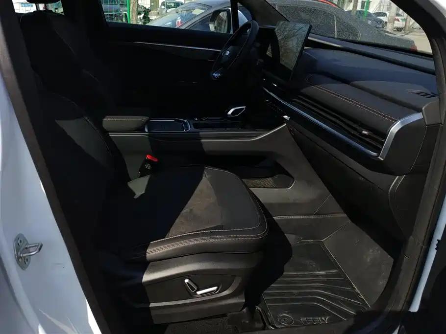 Geely Auto Haoyue L 2025 2.0T DCT Premium 2025 - thumbnail 8