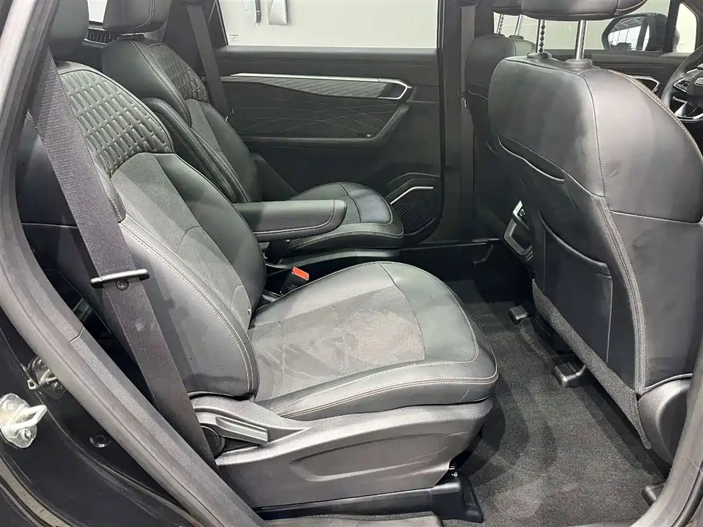 Geely Auto Haoyue L 2025 2.0T DCT Premium 2024 - thumbnail 15