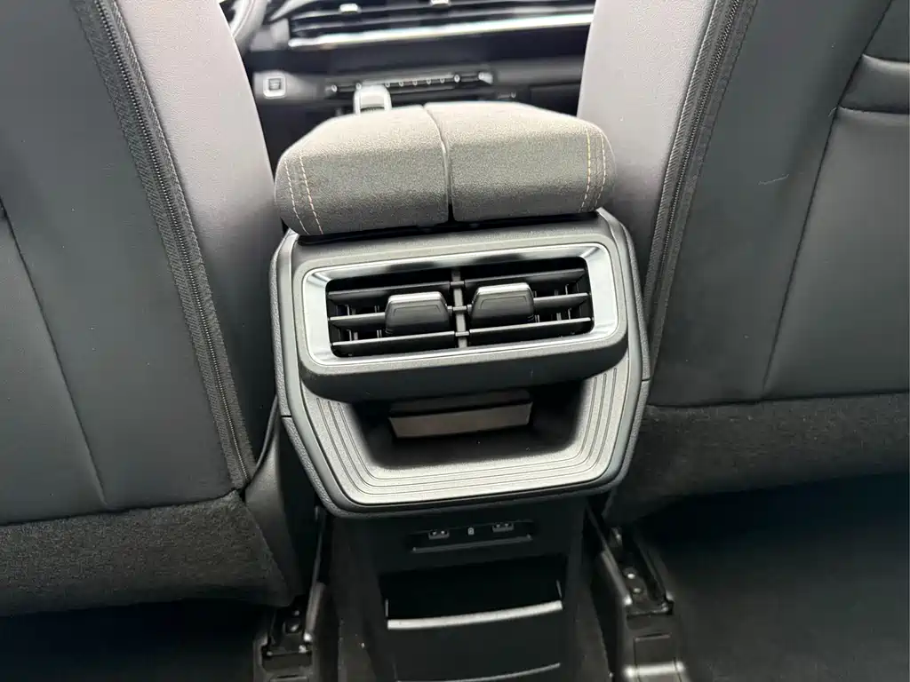 Geely Auto Haoyue L 2025 2.0T DCT Premium 2025 - thumbnail 11