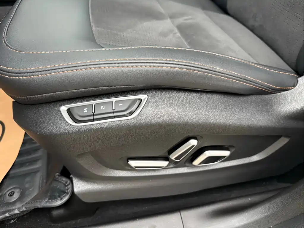 Geely Auto Haoyue L 2025 2.0T DCT Premium 2025 - thumbnail 13