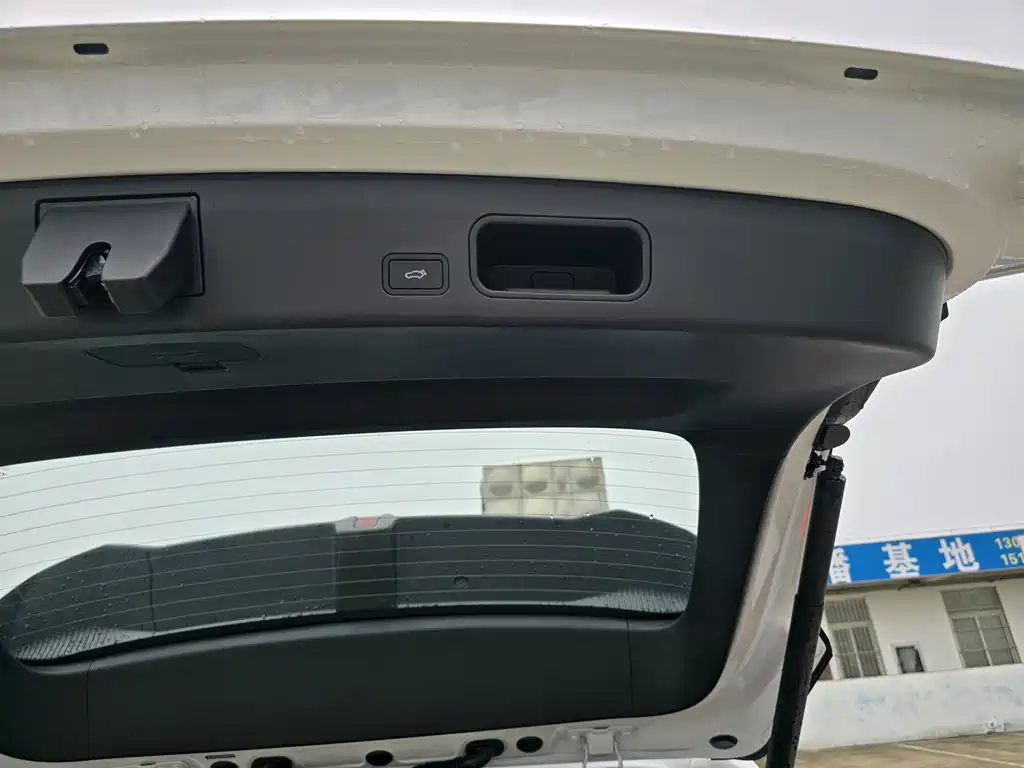 Geely Auto Emgrand 2026 1.5TD Dream Edition 2026 - thumbnail 17