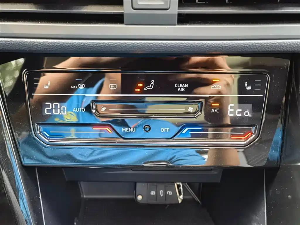 Volkswagen Tayron GTE PHEV 2022 1.4T Luxury 2022 - thumbnail 16