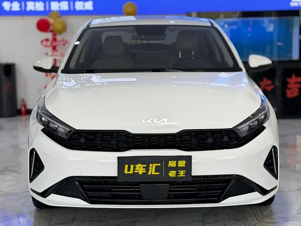 Kia KIA K3 2023 1.5L CVT Luxury 2023 - thumbnail 2