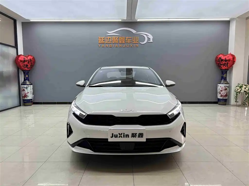 Kia KIA K3 2023 1.5L CVT Luxury 2024 - thumbnail 2