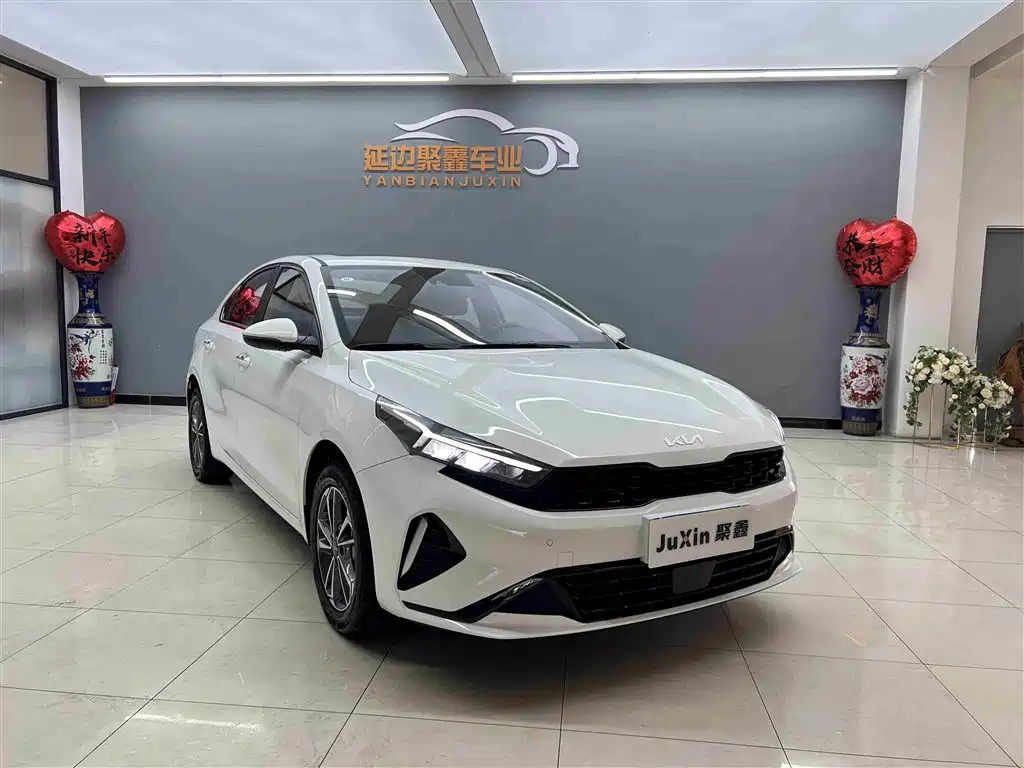 Kia KIA K3 2023 1.5L CVT Luxury 2024 - thumbnail 3