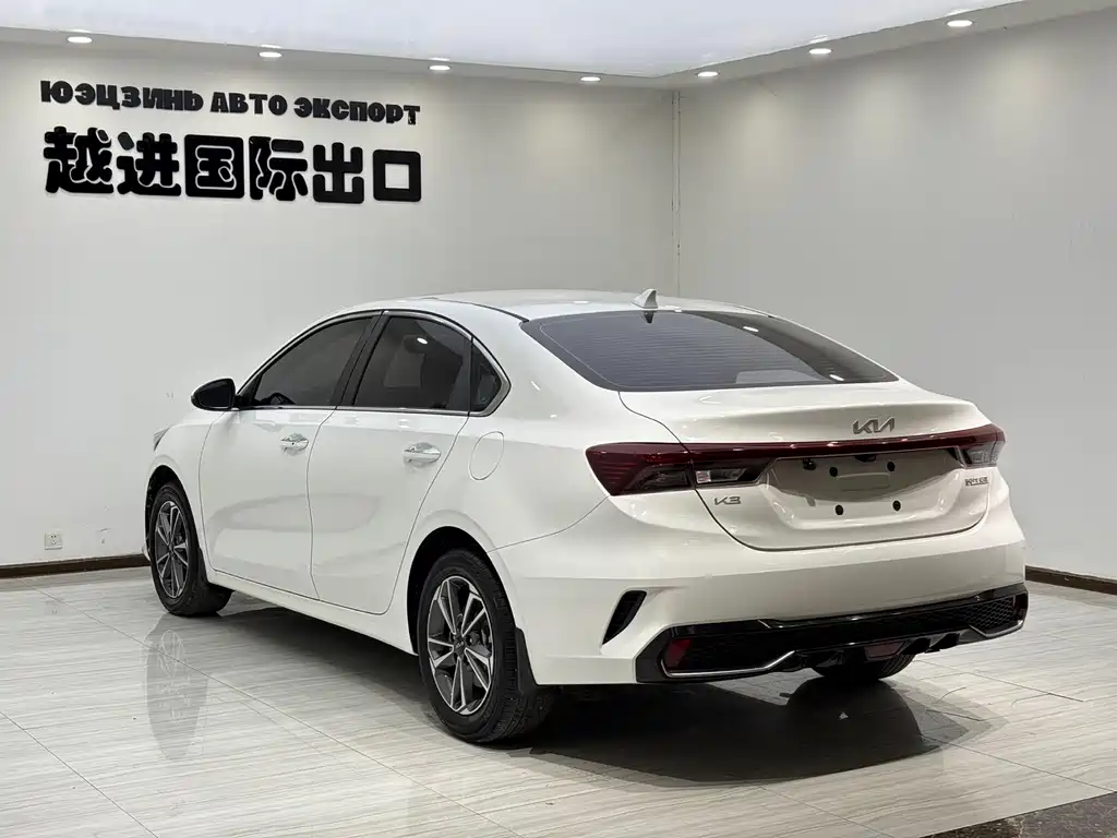 Kia KIA K3 2023 1.5L CVT Luxury 2022 - thumbnail 8