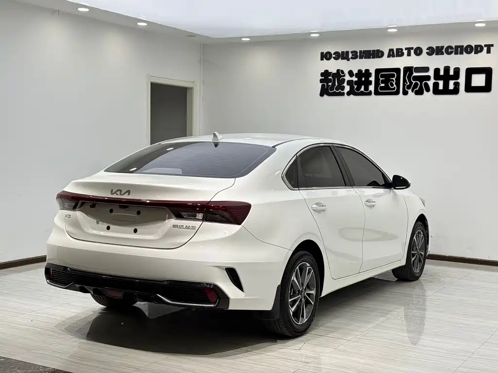 Kia KIA K3 2023 1.5L CVT Luxury 2022 - thumbnail 10