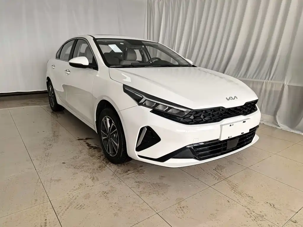 Kia KIA K3 2023 1.5L CVT Luxury Edition 2022 - thumbnail 4