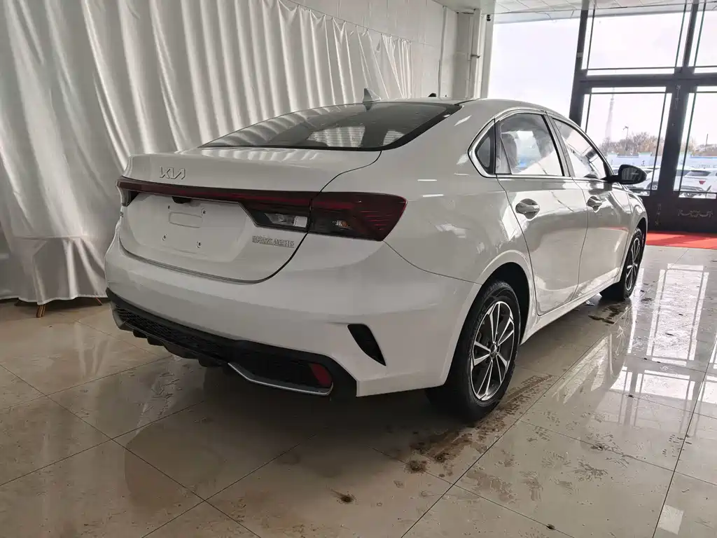 Kia KIA K3 2023 1.5L CVT Luxury Edition 2022 - thumbnail 6