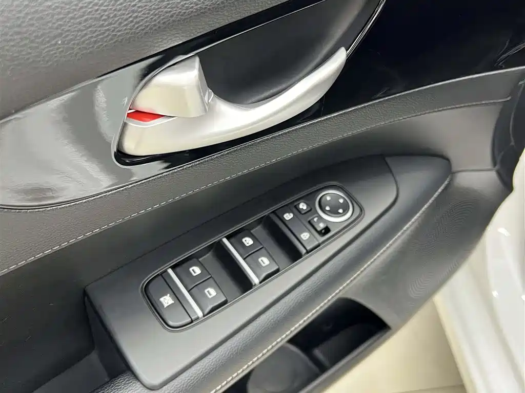 Kia KIA K3 2023 1.5L CVT Luxury 2024 - thumbnail 14