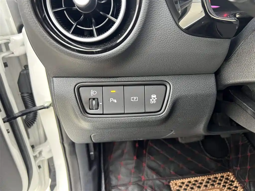 Kia KIA K3 2023 1.5L CVT Luxury 2024 - thumbnail 15