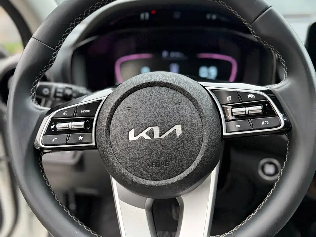 Kia KIA K3 2023 1.5L CVT Luxury 2023 - thumbnail 8