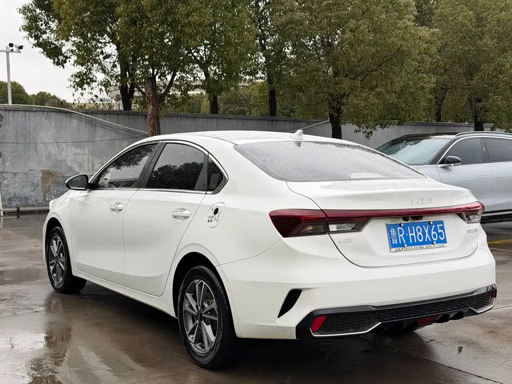Kia KIA K3 2023 1.5L CVT Luxury 2023 - thumbnail 9