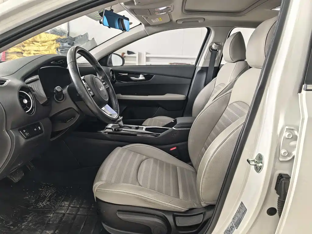 Kia KIA K3 2023 1.5L CVT Luxury Edition 2022 - thumbnail 10