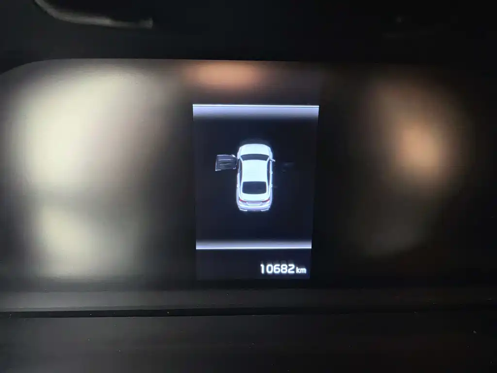 Kia KIA K3 2023 1.5L CVT Luxury Edition 2022 - thumbnail 15