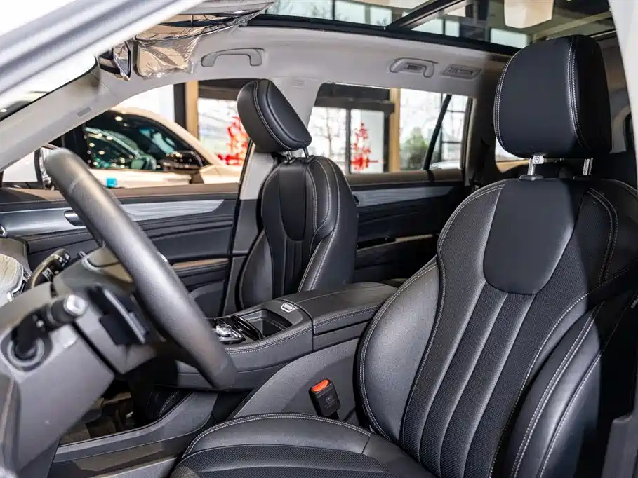 Ford Lingyu 2023 EcoBoost 225 Platinum Edition 7-seater (2/2/3) 2026 - thumbnail 9