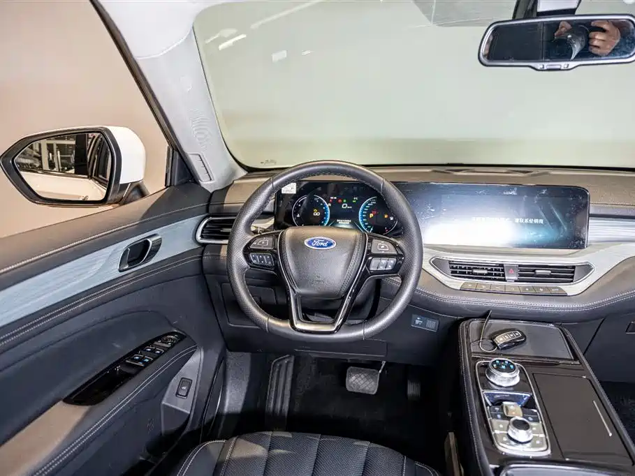 Ford Lingyu 2023 EcoBoost 225 Platinum Edition 7-seater (2/2/3) 2026 - thumbnail 12