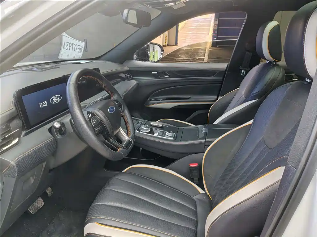 Ford Lingyu 2023 EcoBoost 225 Obsidian Orange Edition Premium 7-seater (2/3/2) 2024 - thumbnail 6