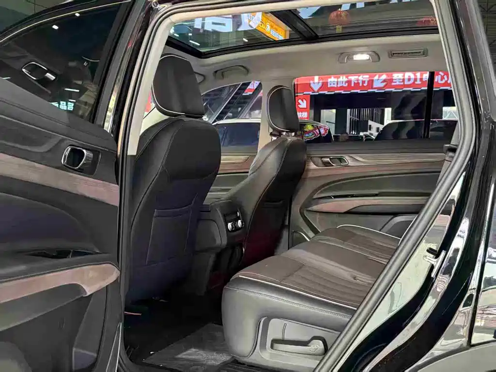 Ford Lingyu 2023 EcoBoost 225 Obsidian Orange Edition Premium 7-seater (2/2/3) 2023 - thumbnail 8