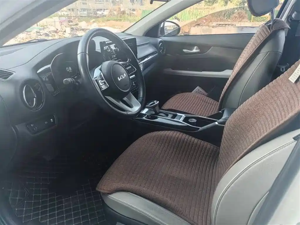 Kia KIA K3 2023 1.5L CVT Luxury 2023 - thumbnail 12