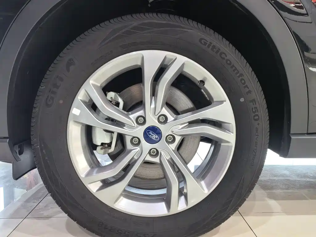 Ford Lingrui 2023 EcoBoost 170 Platinum Edition 2024 - thumbnail 4