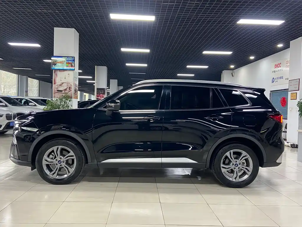 Ford Lingrui 2023 EcoBoost 170 Boiling Edition 2023 - thumbnail 3