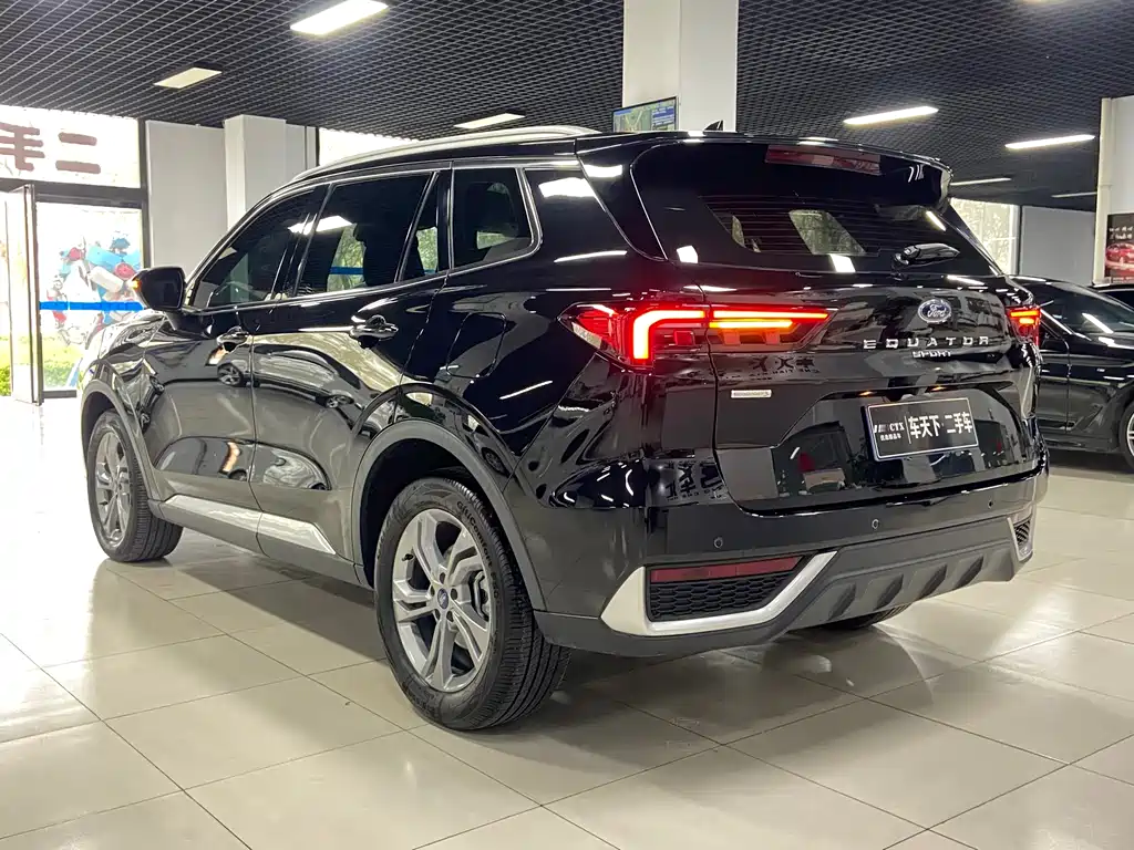 Ford Lingrui 2023 EcoBoost 170 Boiling Edition 2023 - thumbnail 4