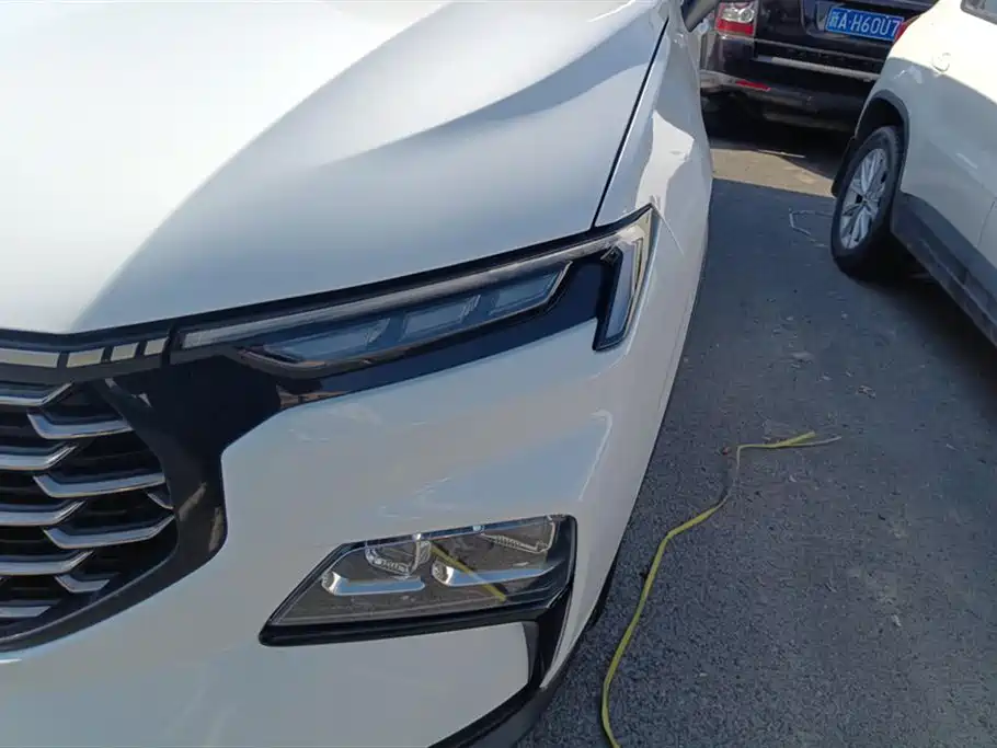Ford Lingrui 2023 EcoBoost 170 Platinum Edition 2023 - thumbnail 5
