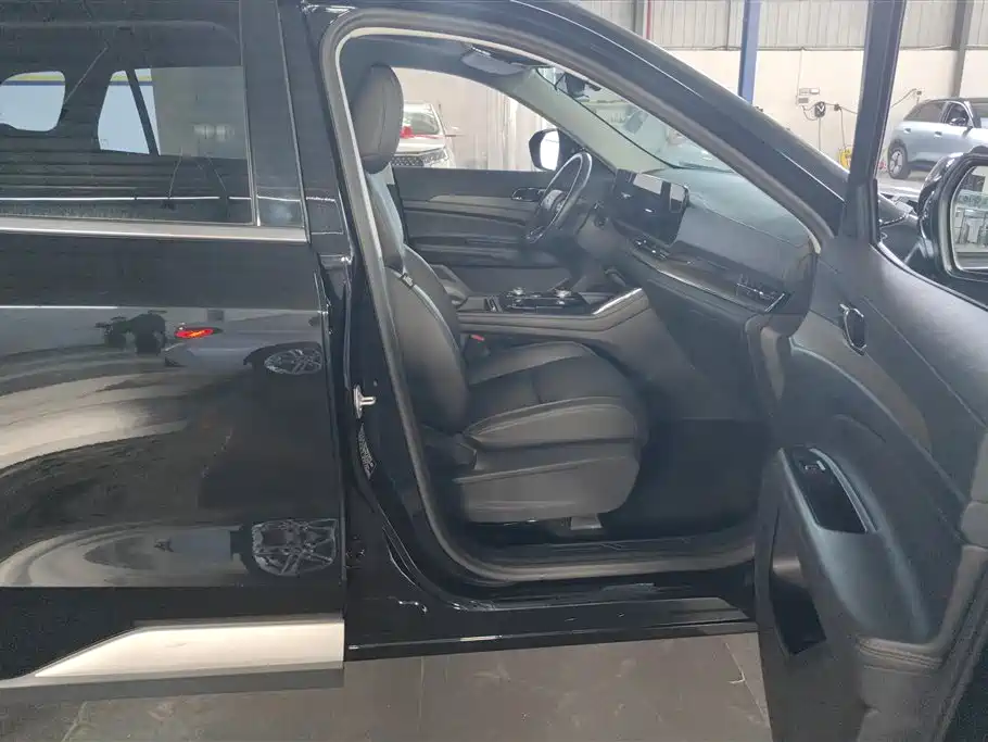 Ford Lingrui 2022 EcoBoost 170 Boiling Edition 2023 - thumbnail 8