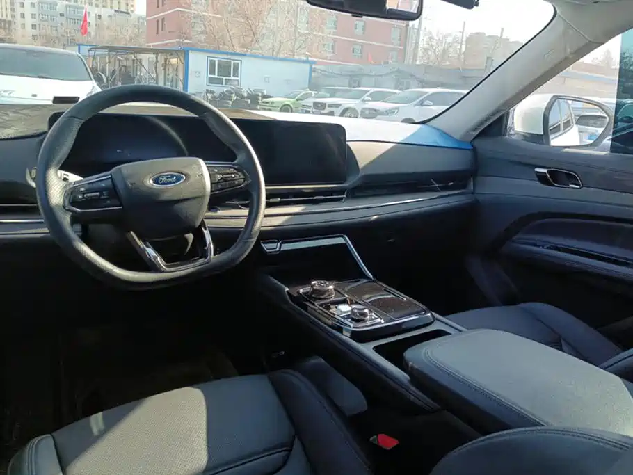 Ford Lingrui 2023 EcoBoost 170 Platinum Edition 2023 - thumbnail 12