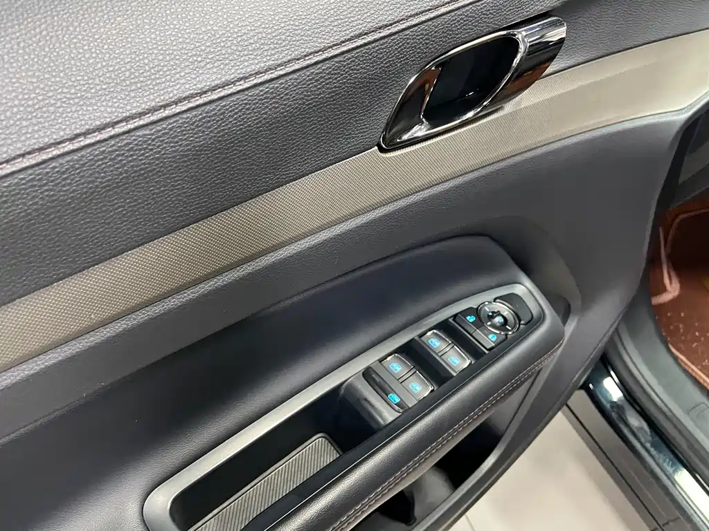 Ford Lingrui 2023 EcoBoost 170 Boiling Edition 2023 - thumbnail 14