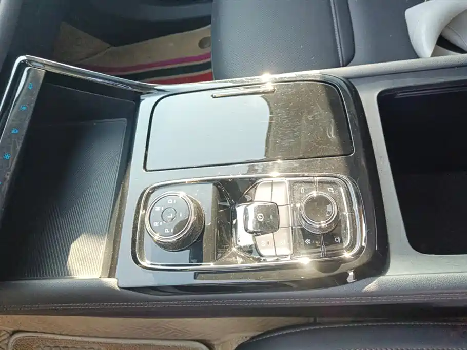 Ford Lingrui 2023 EcoBoost 170 Platinum Edition 2023 - thumbnail 14
