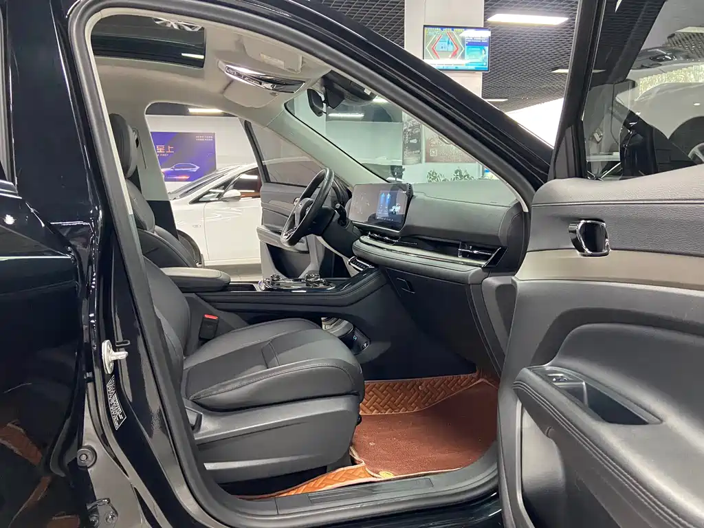 Ford Lingrui 2023 EcoBoost 170 Boiling Edition 2023 - thumbnail 17