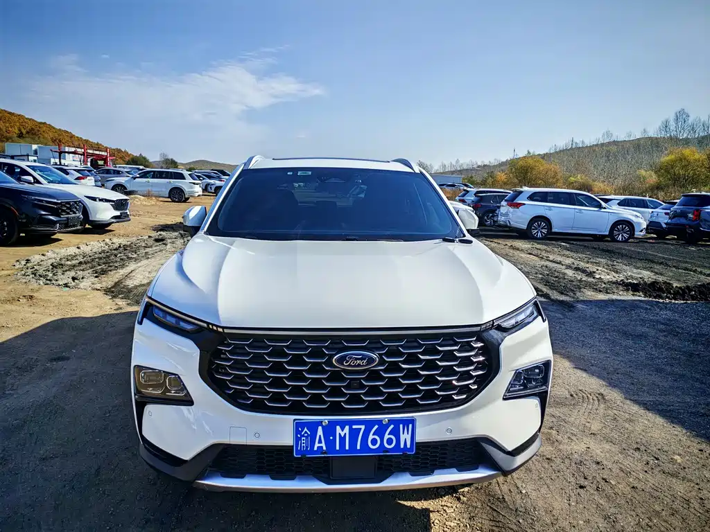 Ford Lingrui 2022 EcoBoost 170 Premium 2022 - thumbnail 2