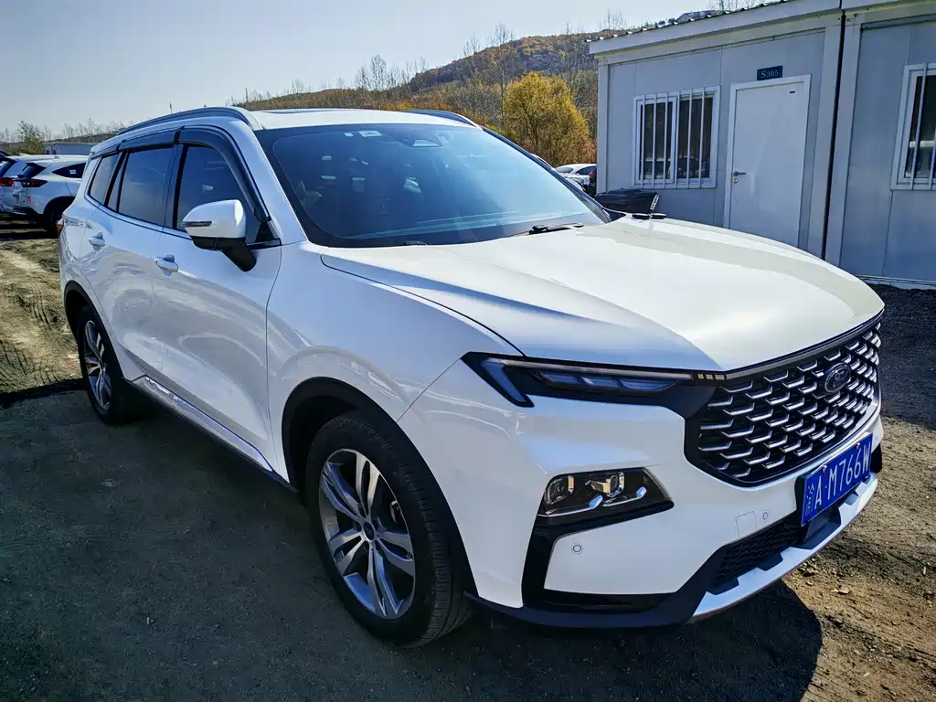 Ford Lingrui 2022 EcoBoost 170 Premium 2022 - thumbnail 3