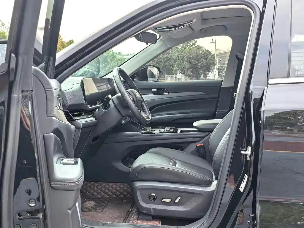 Ford Lingrui 2023 EcoBoost 170 Premium 2023 - thumbnail 4