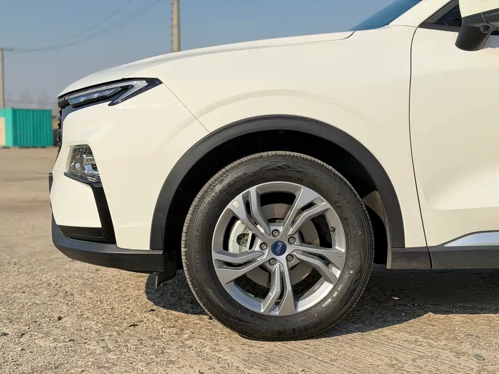 Ford Lingrui 2023 EcoBoost 170 Changling Edition 2024 - thumbnail 4