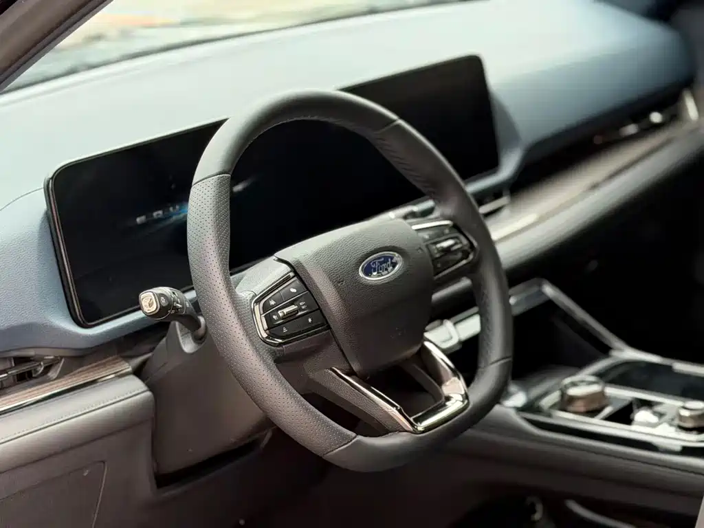 Ford Lingrui 2023 EcoBoost 170 Premium 2023 - thumbnail 5